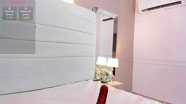 Lilly 2809  online show from February 19, 4:45 am