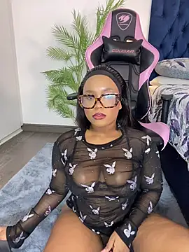 Stunning Booty online show from April 4, 7:45 pm