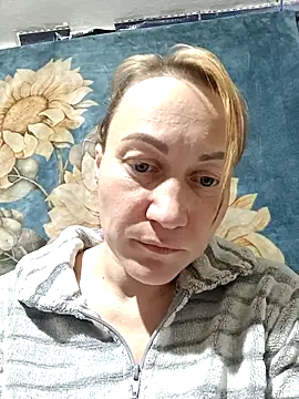 wLESLYMOSw online show from November 26, 3:46 pm