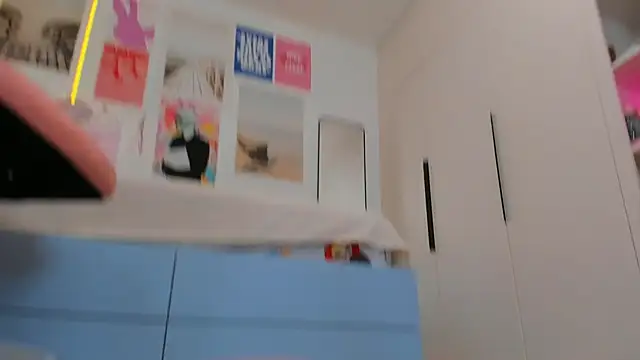 Lily Young online show from March 27, 3:41 am