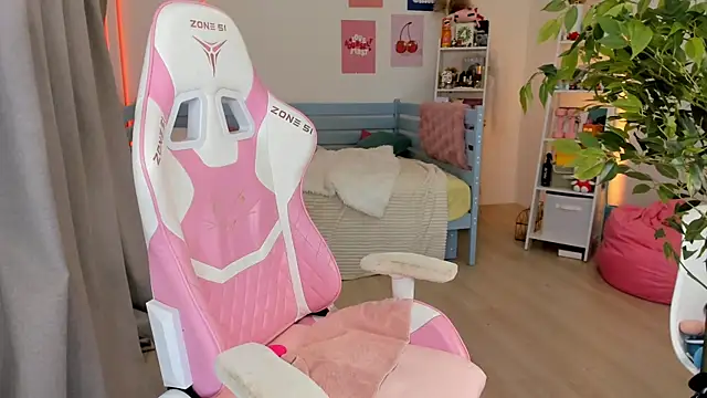 Lily Young online show from October 23, 4:29 am