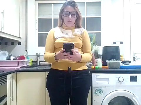 Dakota Blonde08 online show from November 9, 11:33 pm