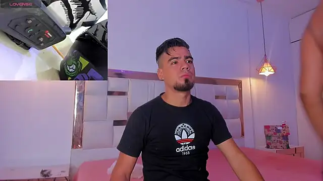 PittAndLunaa online show from December 16, 12:33 pm