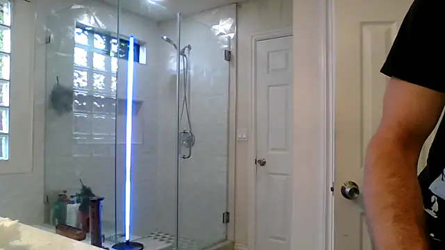 El Gizmo online show from March 28, 12:44 am