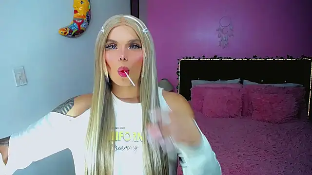 SweetKim21 online show from March 5, 12:06 am