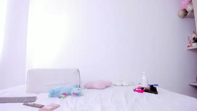 analia collins online show from September 25, 2:05 pm