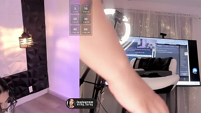 Snapshot of nickky__ chatting on October 17, 3:32 am nickky   online show from October 17, 3:32 am
