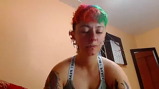 tomboyblue online show from January 18, 2:24 pm