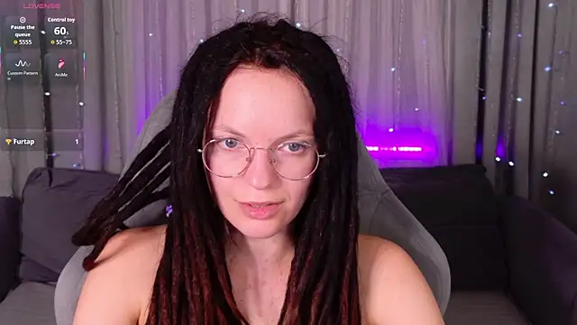 CoreyJane online show from August 3, 5:00 am