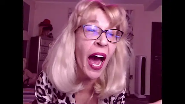 HornyMilf 555 online show from January 8, 2:10 pm