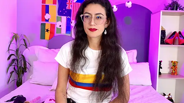 SophieGomez22 online show from June 27, 11:44 am