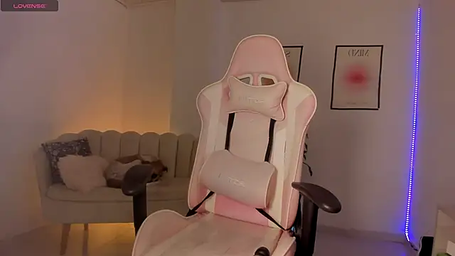 LittleSofia  online show from November 22, 8:55 pm