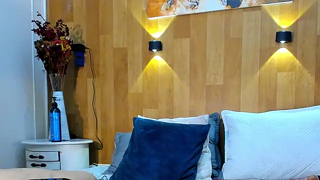 marianaa90 online show from December 18, 7:18 pm