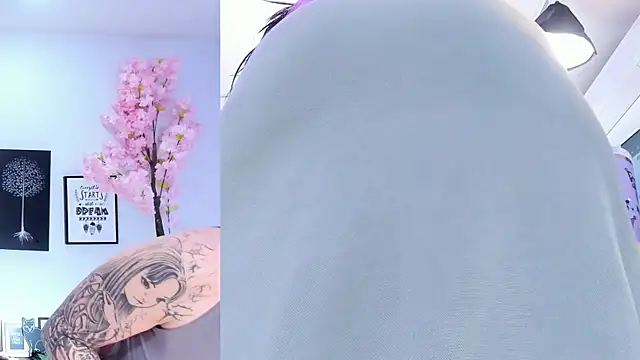 Snapshot of Siouxsie_cenobite chatting on October 7, 11:25 am Siouxsie cenobite online show from October 7, 11:25 am