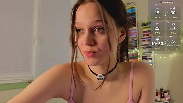 Addelin Moon online show from March 17, 6:45 pm