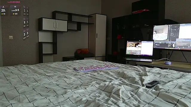 Hey Kris online show from April 10, 4:46 pm