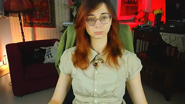 Snapshot of Orianna_Fox chatting on October 24, 9:27 am Orianna Fox online show from October 24, 9:27 am