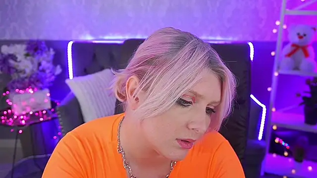 CoolTatis online show from November 3, 2:32 pm