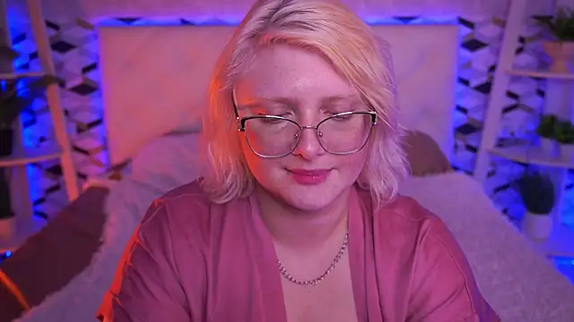 CoolTatis online show from April 5, 7:40 am