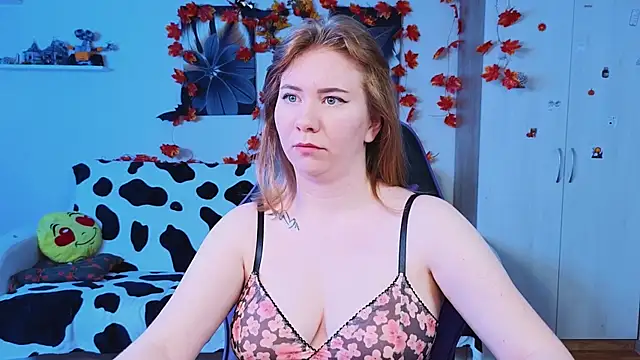 D0nna  online show from November 18, 5:47 pm