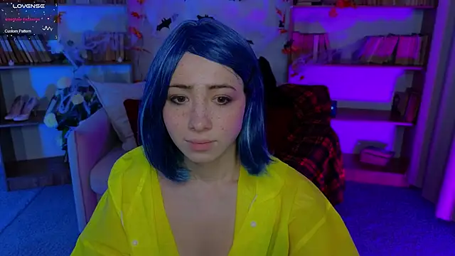 Hayle Hill online show from October 30, 3:20 am