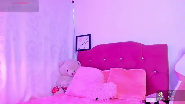 LucianaTomson online show from February 13, 10:22 pm