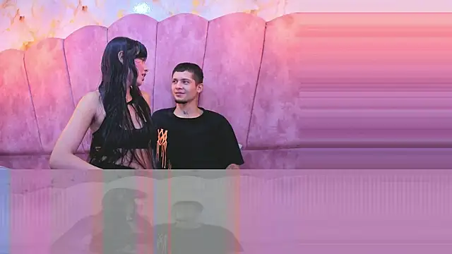 kendalltaylorr online show from October 12, 1:57 pm