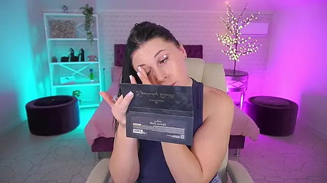 ArianaDarkk online show from June 1, 8:10 pm