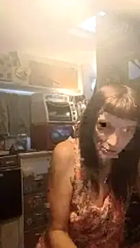 whitetrashdirtyslut online show from April 28, 8:24 pm