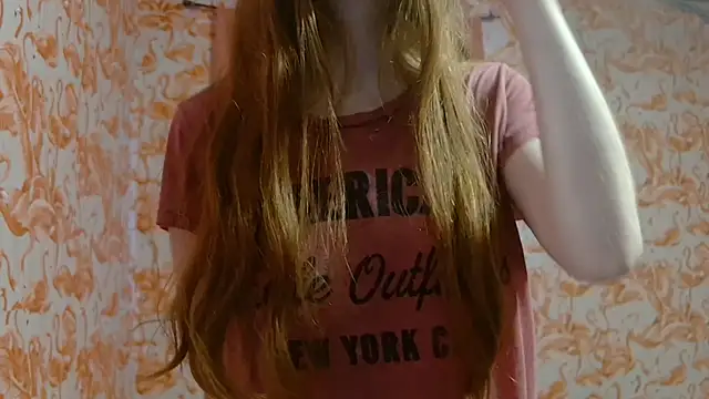 strawberrysmoothie online show from February 6, 9:07 pm