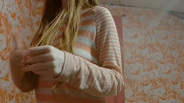 strawberrysmoothie online show from November 12, 1:36 am