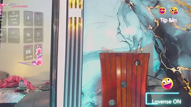 khiara moretti online show from March 14, 12:28 pm