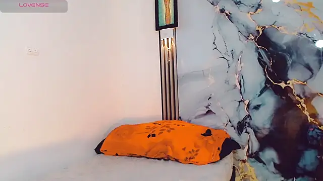 khiara moretti online show from November 11, 11:18 am