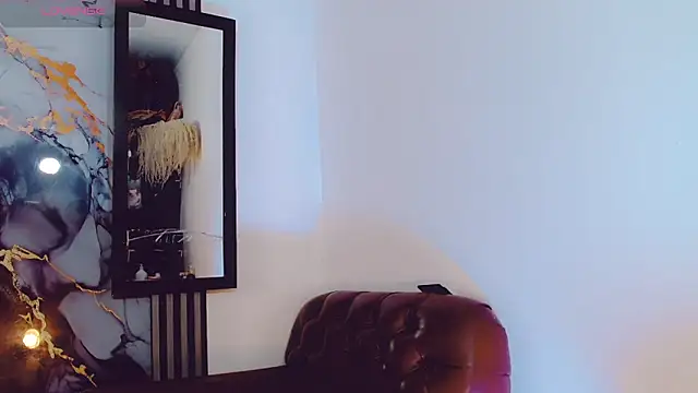 khiara moretti online show from November 10, 11:16 am