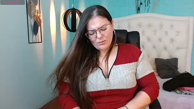 MsJossie online show from April 18, 3:42 am