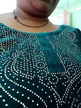 Cute Sonam  online show from December 14, 8:42 am