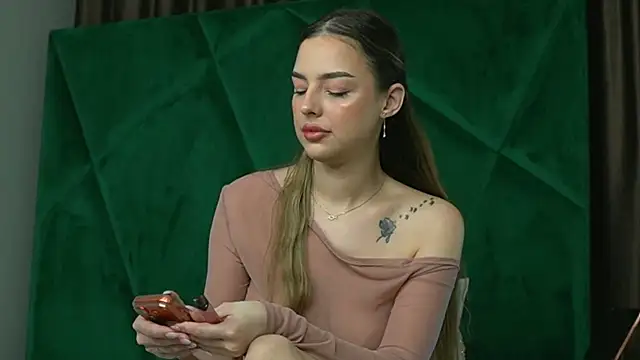 ScarletColes online show from January 10, 11:42 pm