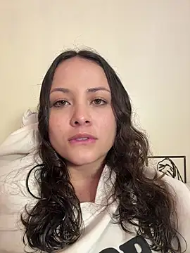 Megan Rodrigo online show from January 14, 2:33 pm