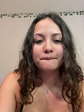 Megan Rodrigo online show from January 8, 5:50 pm