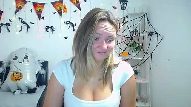 SallyVerda online show from October 27, 6:35 pm