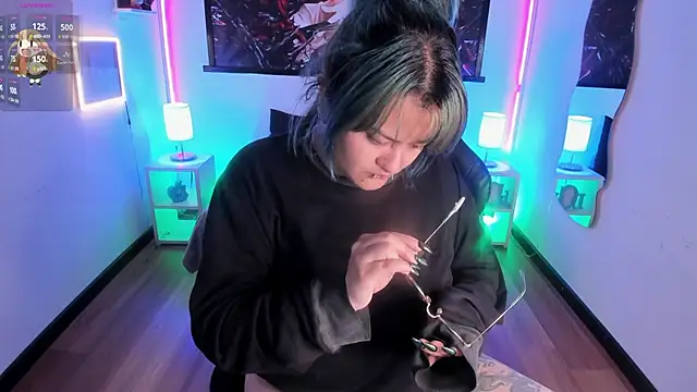 lucky-leah online show from April 3, 3:26 am