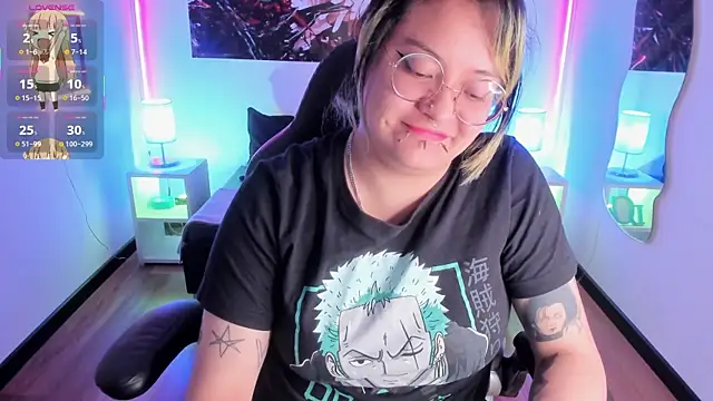 lucky-leah online show from October 19, 4:03 am