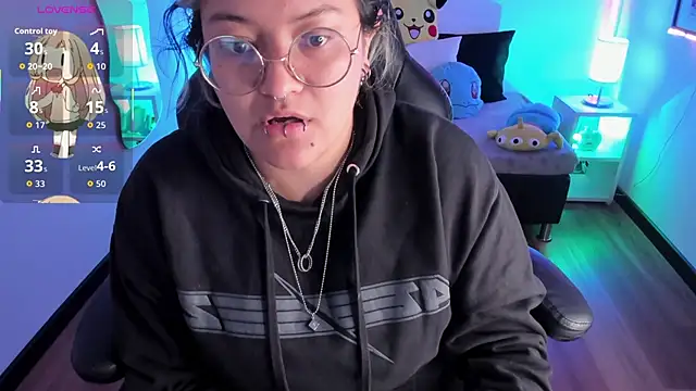 lucky-leah online show from September 10, 4:01 am