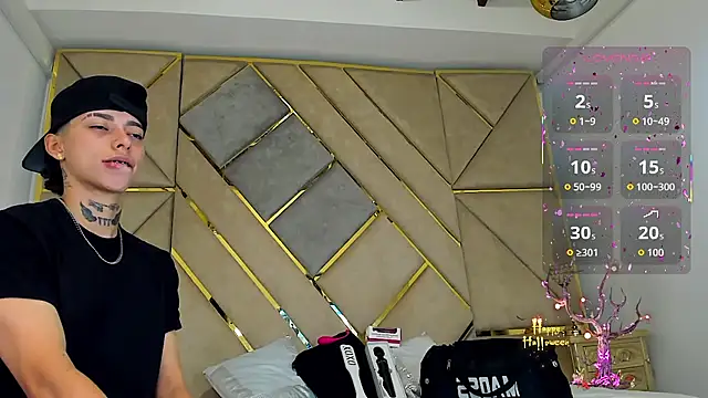 AmberAdams  online show from October 25, 5:09 pm