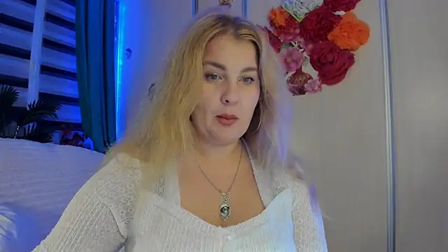 CoraSwon online show from October 17, 6:00 pm