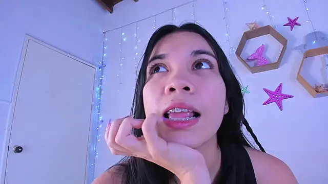 Emiily Parkerr online show from October 7, 3:00 am