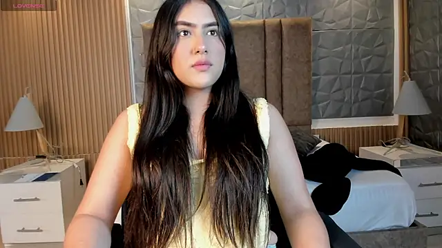 paulina sweett  online show from November 17, 11:33 am