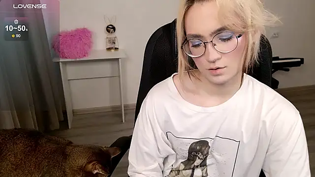 CuteYukiKun online show from February 6, 6:17 am