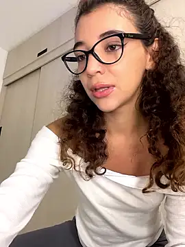 uniquerossie online show from January 15, 7:58 am