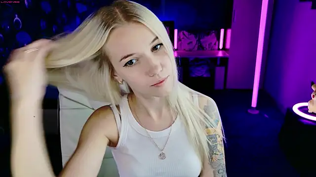 ShhhO O online show from November 20, 1:12 pm